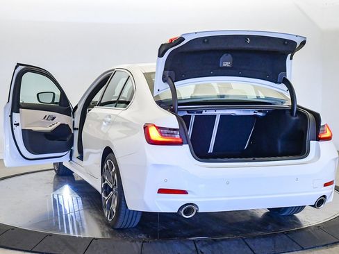 Used 2025 BMW 330i Sedan w/ Convenience Package image 29