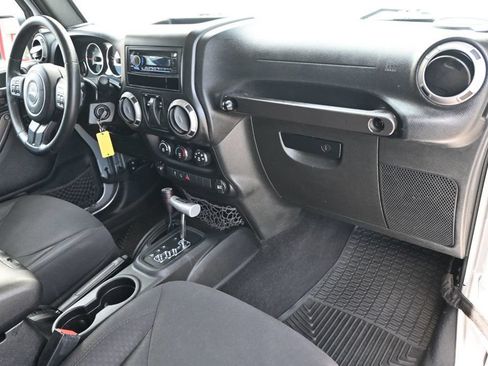 Used 2015 Jeep Wrangler Sport w/ Quick Order Package 24S AWD/4WD image 7
