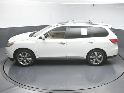 Used 2014 Nissan Pathfinder Platinum w/ Platinum Premium Package AWD/4WD image 46