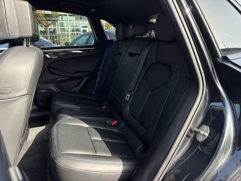 Used 2022 Porsche Macan S image 43