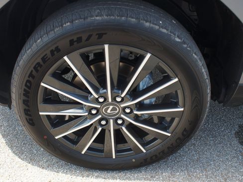 Used 2026 Lexus GX 550 w/ Accessory Package (ZB) AWD/4WD image 26