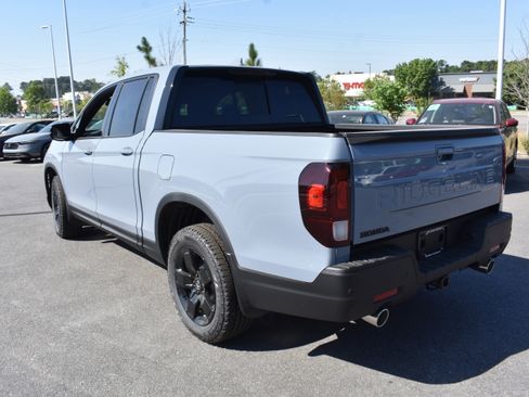 New 2026 Honda Ridgeline Black Edition image 7