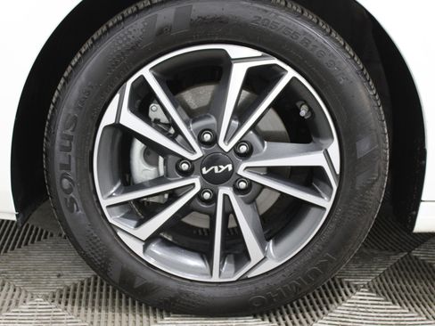 Used 2023 Kia Forte LXS w/ LXS Technology Package image 33