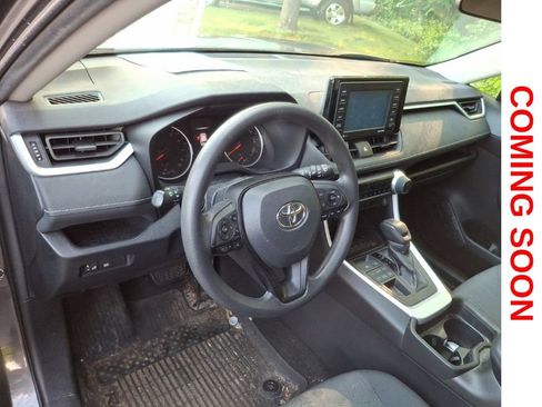 Used 2021 Toyota RAV4 XLE AWD/4WD image 10