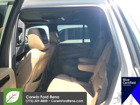 Used 2018 Cadillac Escalade Platinum AWD/4WD image 11