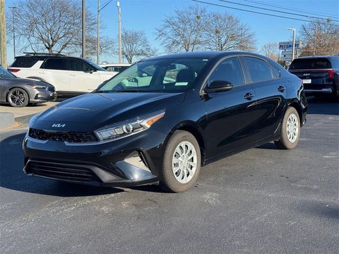Used 2024 Kia Forte LX image 7