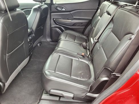 Used 2021 GMC Acadia SLT w/ Preferred Package image 11