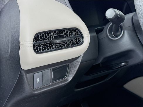 New 2027 Honda HR-V LX image 10