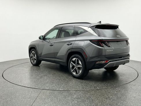 Used 2025 Hyundai Tucson SEL AWD/4WD image 6