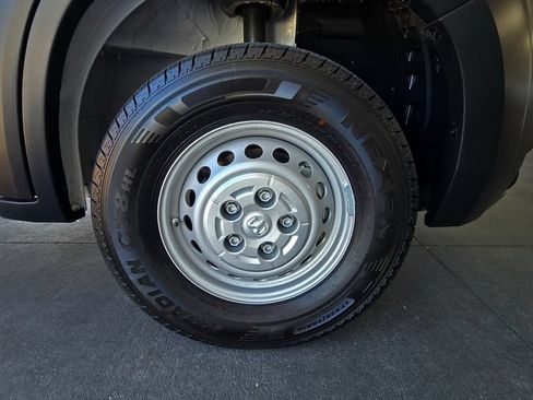 Used 2025 RAM ProMaster 2500 FWD image 26
