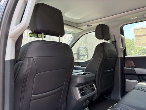 New 2026 Ford F250 Lariat w/ Black Appearance Package AWD/4WD image 22