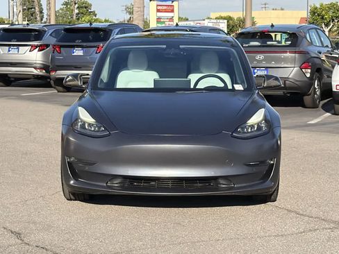 Used 2022 Tesla Model 3 Performance image 2