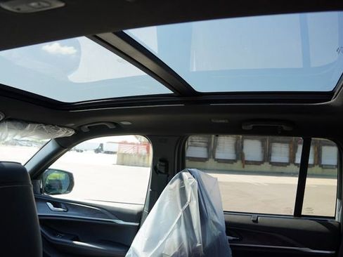 New 2025 Jeep Grand Cherokee Limited w/ Luxury Tech Group II image 12