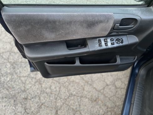 Used 2002 Dodge Dakota Sport AWD/4WD image 16