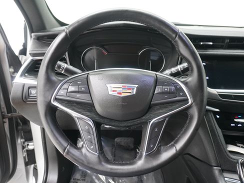 Used 2020 Cadillac XT5 Premium Luxury FWD image 18