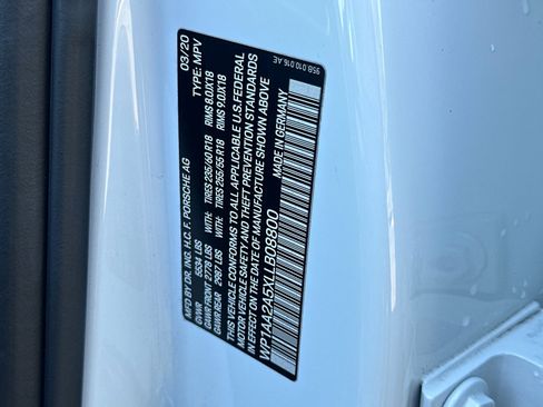 Used 2020 Porsche Macan image 39