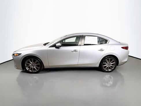 Used 2019 MAZDA MAZDA3 AWD Sedan w/ Preferred Package image 4