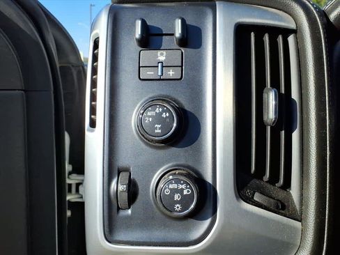 Used 2015 GMC Sierra 1500 SLT w/ SLT Crew Cab Value Package image 15