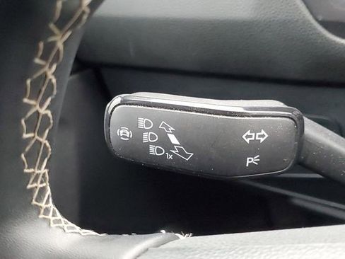 Used 2024 Volkswagen Tiguan S image 15