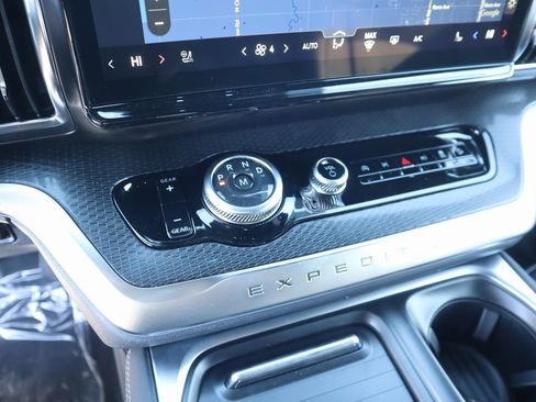 New 2026 Ford Expedition Max Platinum w/ Stealth Performance Package image 8