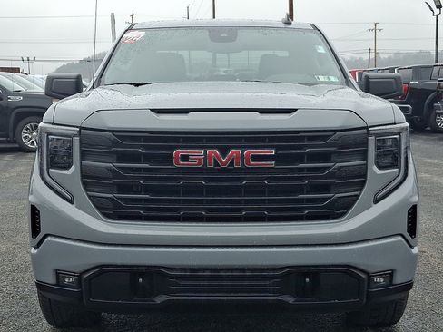 Used 2024 GMC Sierra 1500 Elevation image 3