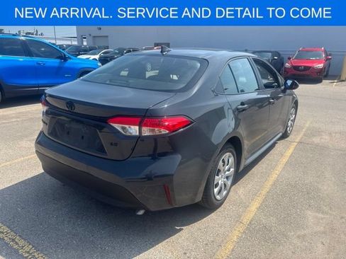 Used 2025 Toyota Corolla LE FWD image 7