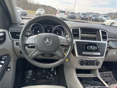 Used 2014 Mercedes-Benz GL 450 4MATIC image 17