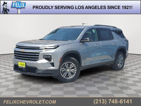 New 2026 Chevrolet Traverse LT FWD image 1