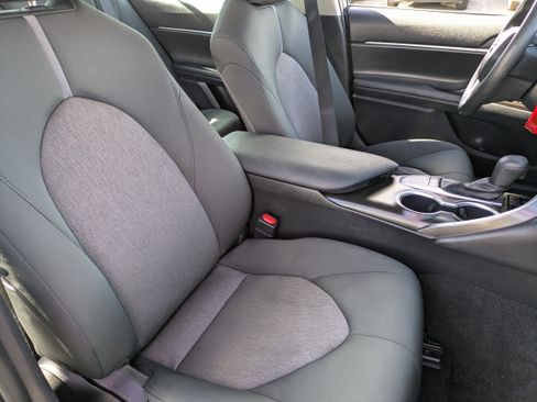 Used 2024 Toyota Camry LE image 10