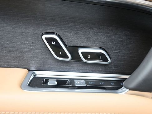 New 2026 Land Rover Range Rover Long Wheelbase SE AWD/4WD image 20