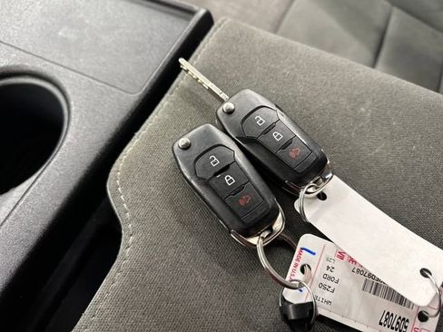 Used 2024 Ford F250 XLT image 24