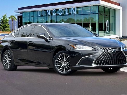 Used 2025 Lexus ES 300h w/ Premium Package FWD image 2