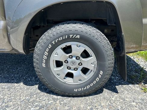 Used 2015 Toyota Tacoma 4x4 Double Cab w/ TRD Off-Road Package image 7