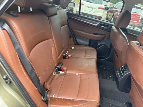 Used 2019 Subaru Outback 2.5i Touring AWD/4WD image 13