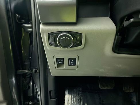 Used 2018 Ford F150 XLT w/ Equipment Group 302A Luxury image 15