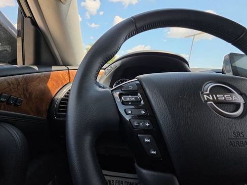 Used 2024 Nissan Armada SL w/ Captain's Chairs Package RWD image 11