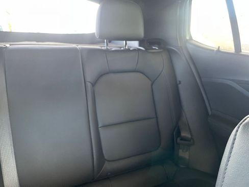 Used 2025 Buick Envista Sport Touring image 35