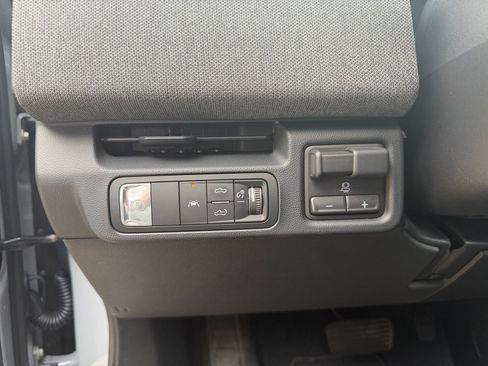 Used 2026 GMC Sierra EV Elevation image 12