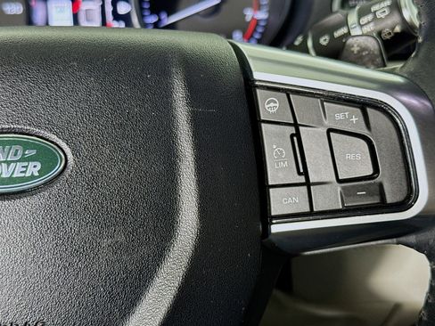 Used 2016 Land Rover Discovery Sport HSE AWD/4WD image 14