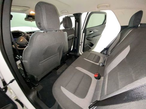 Used 2023 Chevrolet TrailBlazer LT FWD image 29