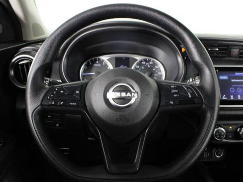 Certified 2025 Nissan Kicks Play S image 24