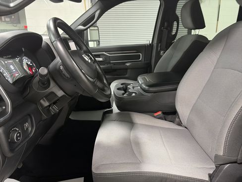Used 2024 RAM 2500 Big Horn AWD/4WD image 12
