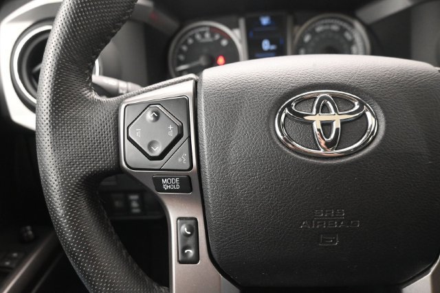Used 2022 Toyota Tacoma Limited AWD/4WD image 26