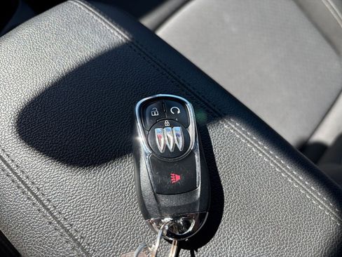 Used 2025 Buick Encore GX Preferred FWD image 23
