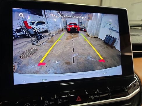 Used 2024 Jeep Compass Limited image 22