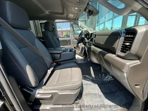 Used 2023 GMC Sierra 1500 SLE w/ Max Trailering Package image 16