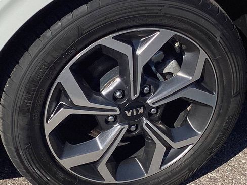 Used 2020 Kia Forte LXS FWD image 26