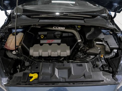 Used 2018 Ford Focus ST image 46
