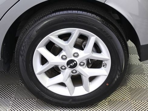 Used 2025 Kia Soul LX w/ LX Technology Package image 19