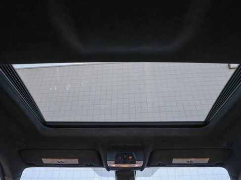 Used 2015 BMW X6 M image 39